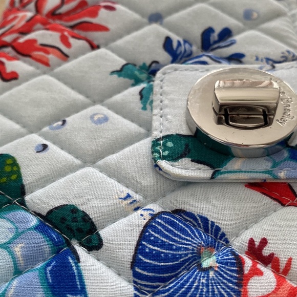 Vera Bradley quilted large blue wallet - Picture 6 of 9